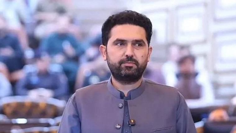 سہیل آفریدی کا پشاور میڈیکل کمپلیکس کا دورہ، تیراہ حادثے کے زخمیوں کی عیادت