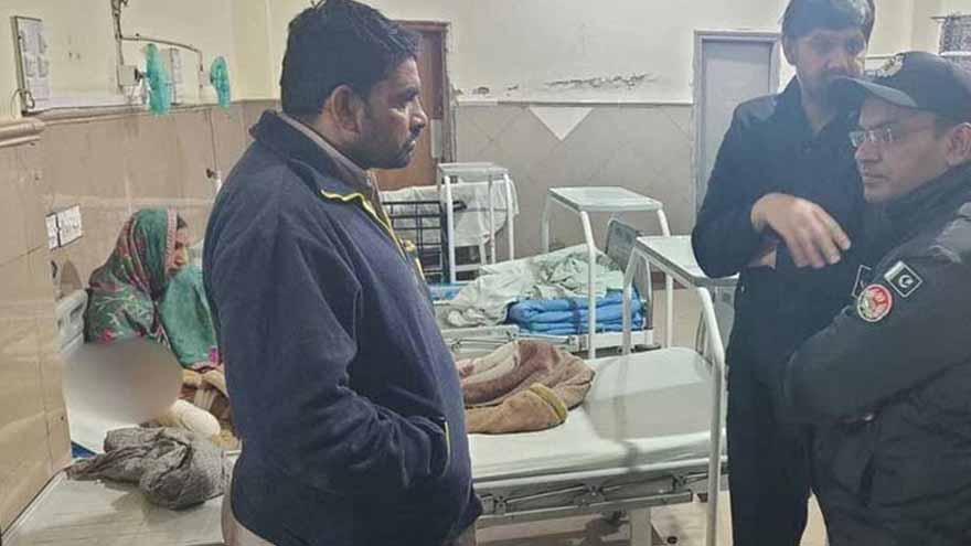 8-year-old boy loses arm in lion attack in Lahore's Sabzazar
