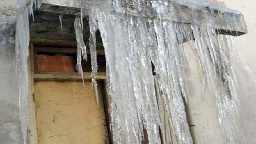 Balochistan freezes as temperatures plunge to minus 12