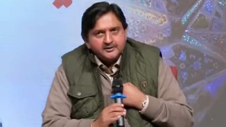 آج تک ہم طے نہیں کر پائے ملک کو کس طرح چلائیں گے: ملک احمد خان