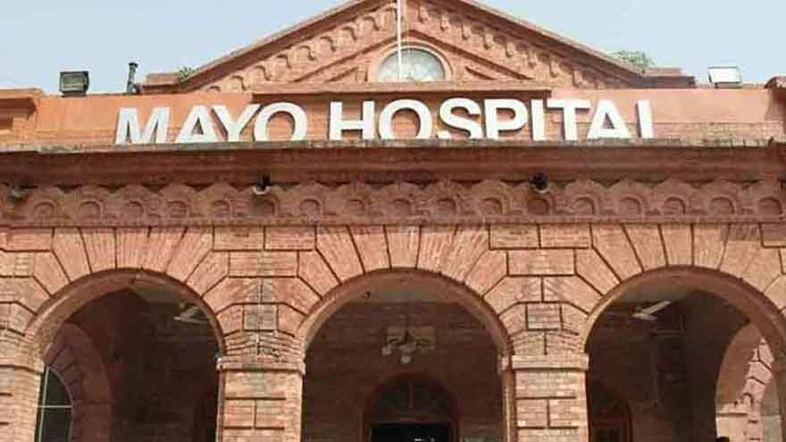 Punjab govt replaces Mayo Hospital CEO over issues