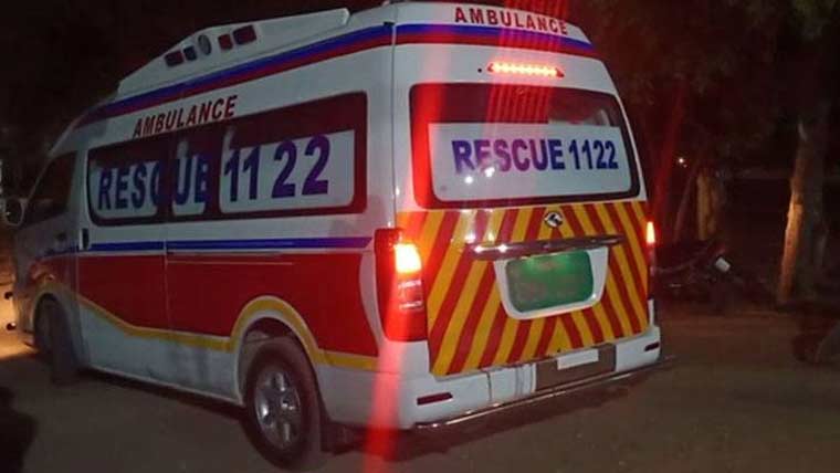 ڈسکہ: کار کا اینٹوں سے لوڈڈ ٹریکٹر ٹرالی سے ٹکراؤ، 5 افراد جاں بحق، ایک زخمی