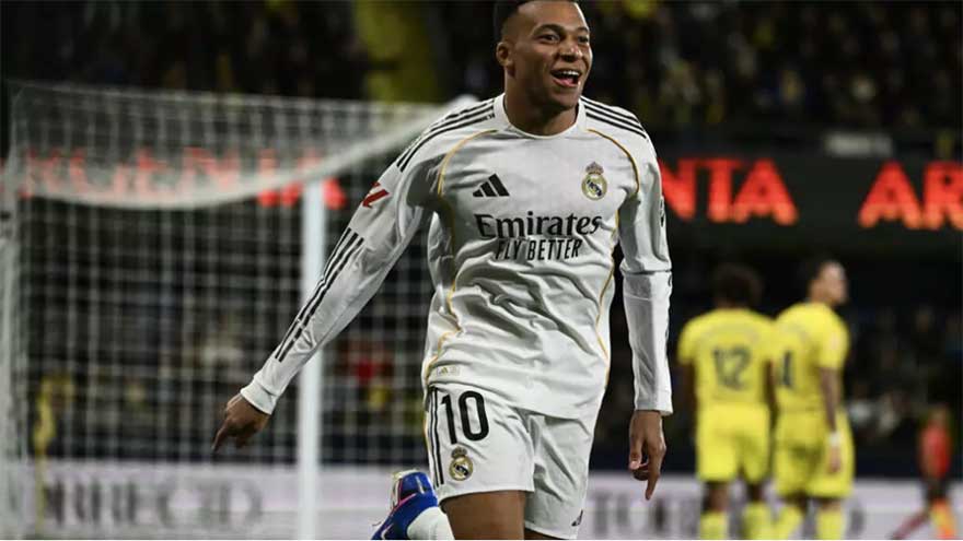 Mbappe double at Villarreal takes Real Madrid top of La Liga