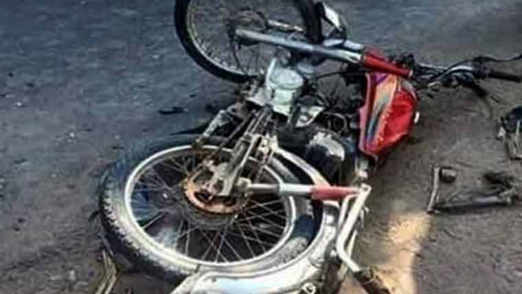 خیر پور ناتھن شاہ: گاڑی اور موٹر سائیکل میں تصادم سے 2 خواتین جاں بحق