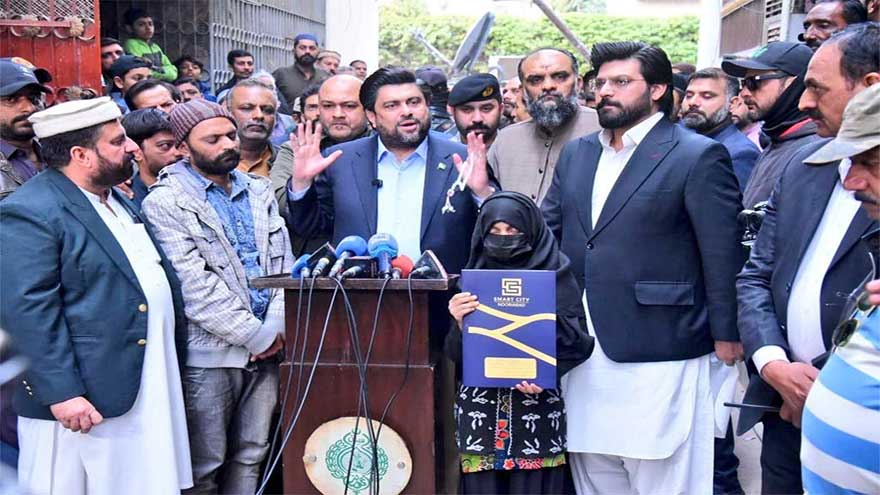 Governor Tessori meets bereaved family, assures help