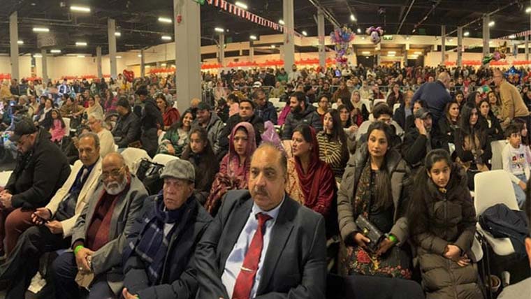 نیدرلینڈز کے دل دی ہیگ میں پاکستان فیسٹیول، فضا قومی نعروں سے گونج اٹھی