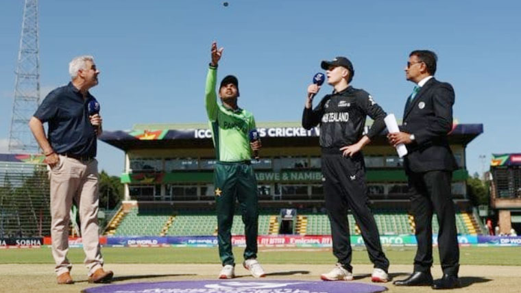 ٹی 20 ورلڈ کپ سپر مرحلہ: پاکستان کا نیوزی لینڈ کیخلاف ٹاس جیت کر فیلڈنگ کا فیصلہ