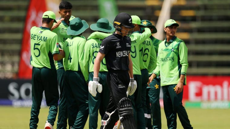 ٹی 20 ورلڈ کپ سپر 6 مرحلہ: پاکستان کے خلاف نیوزی لینڈ کے 7 کھلاڑی آؤٹ