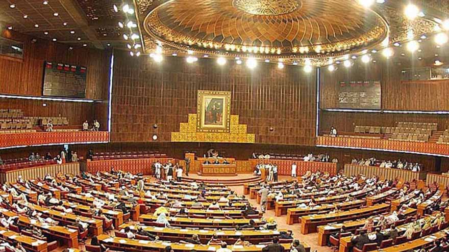 NA panel moves to bar dual citizenship for bureaucrats