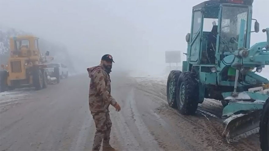 Pak Army continues rescue, relief operations in snow-hit areas