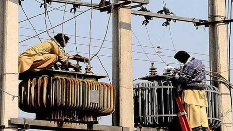 مریدکے میں بجلی کے ٹرانسفارمر چوری کرتے دو افراد بلاک
