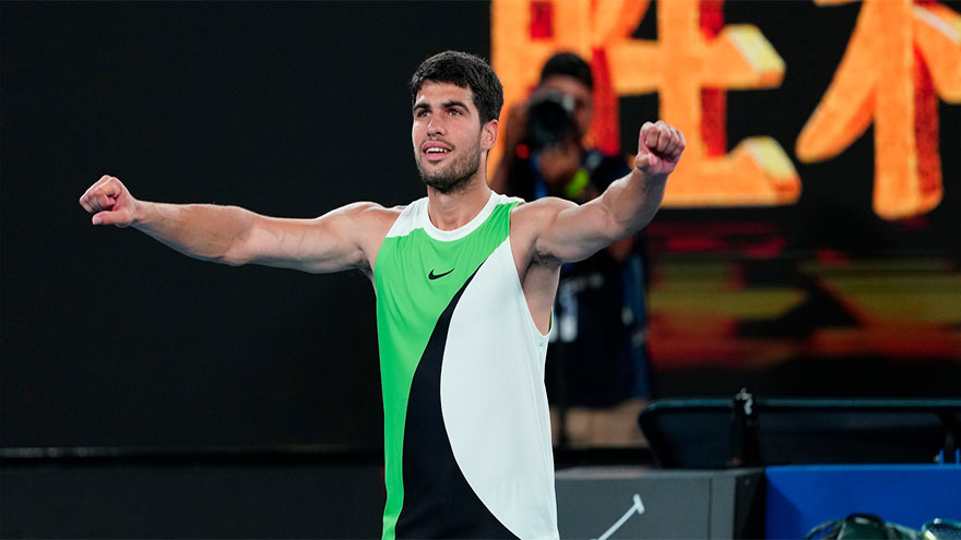 Alcaraz rolls into maiden Melbourne semi-final and date with Zverev