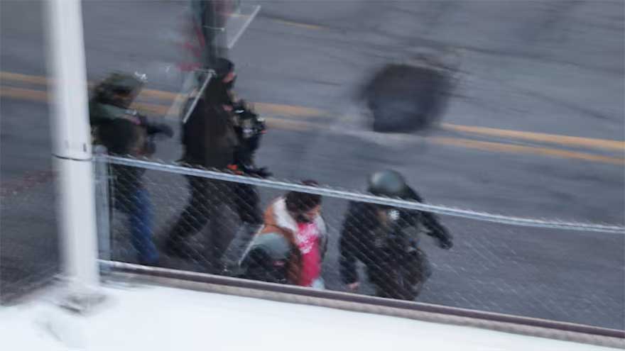 Dunya News Minneapolis tensions deepen again as Trump accuses mayor of 'playing with fire'