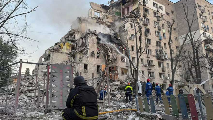 Deadly Russian barrage pounds Ukraine capital