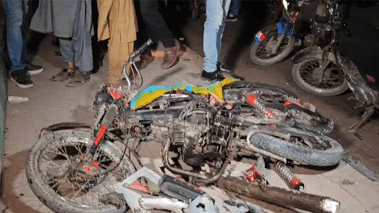 قصور: فیروز پور روڈ پر 3 موٹر سائیکلوں میں تصادم، ایک شخص جاں بحق