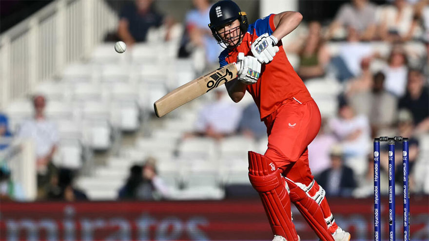 Sciver-Brunt and Knight send England into Women's T20 World Cup final