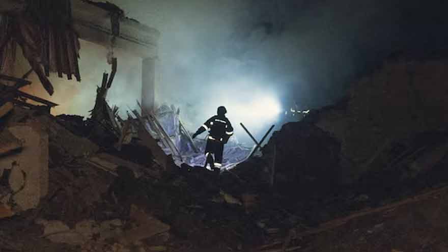 Russian attacks kill 4, injure 10 in Ukraine overnight, officials say