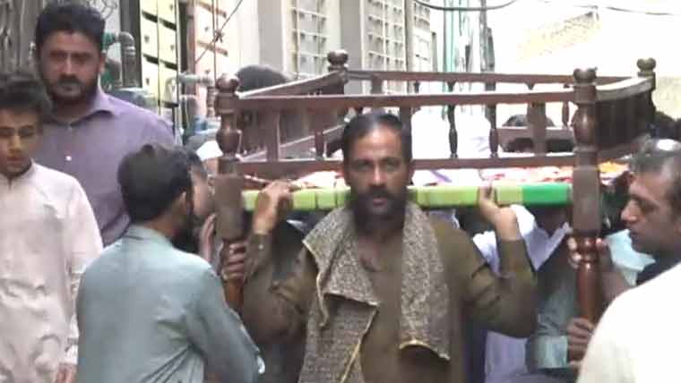لاہور: چھت گرنے کا معاملہ، 7 سالہ ابوبکر کی نماز جنازہ ادا کردی گئی