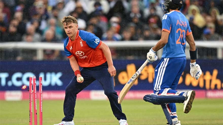 Curran ready to fill England gap left by Stokes exit