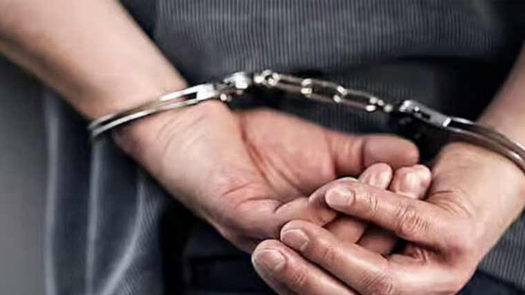 لیاقت پور میں پولیس مقابلہ، 1 ڈاکو زخمی حالت میں گرفتار، ساتھی فرار ہونے میں کامیاب