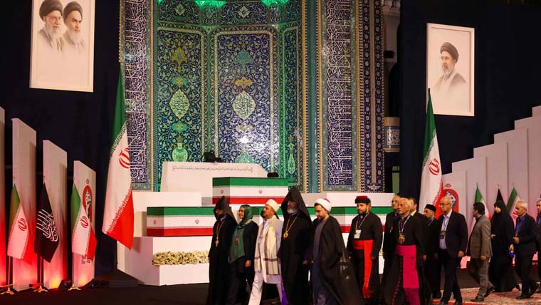 آیت اللہ علی خامنہ ای کی آخری رسومات میں کن ممالک اور شخصیات نے شرکت کی؟