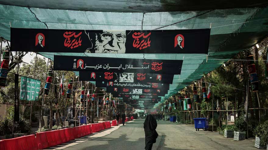 Ali Khamenei lies in state in Tehran as Iran begins week of funeral ceremonies