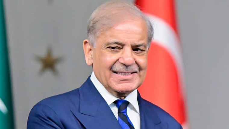 وزیرِ اعظم ترکیہ کا 2 روزہ دورہ مکمل کرنے کے بعد پاکستان کے لیے روانہ