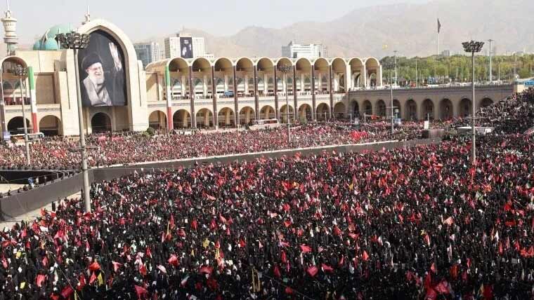 علی خامنہ ای کی تہران میں نماز جنازہ آج، جامع مصلیٰ میں لاکھوں سوگوار موجود
