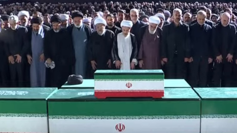 ایرانی رہبر اعلیٰ شہید علی خامنہ ای کی نماز جنازہ تہران میں ادا، لاکھوں سوگواروں کی شرکت