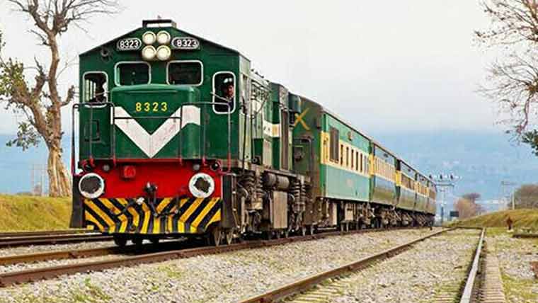 لاہور میں ٹرین کی زد میں آکر 34 سالہ شخص جاں بحق ہوگیا