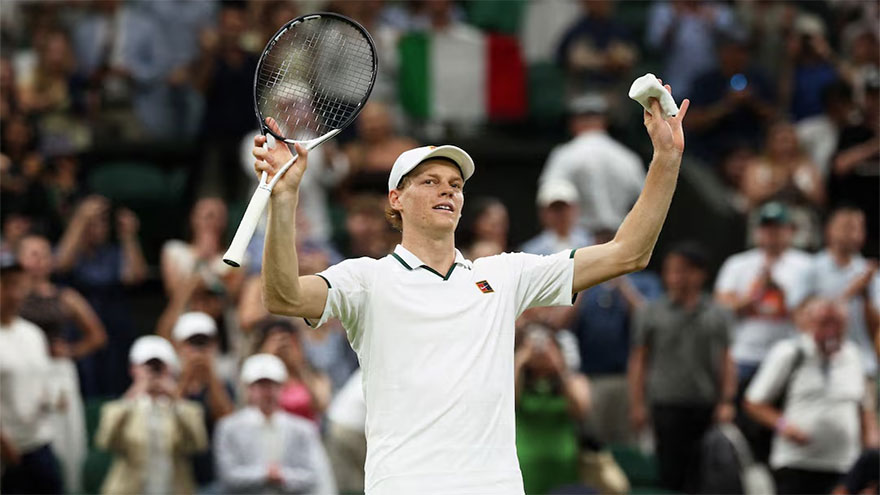 Sinner sees off qualifier Mochizuki for Wimbledon quarter-final spot