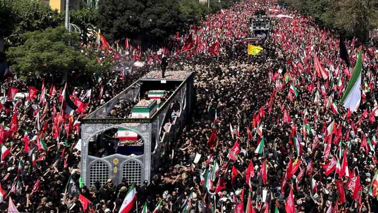 شہید آیت اللہ علی خامنہ ای کا تعزیتی جلوس تہران میں رواں دواں، لاکھوں افراد شریک