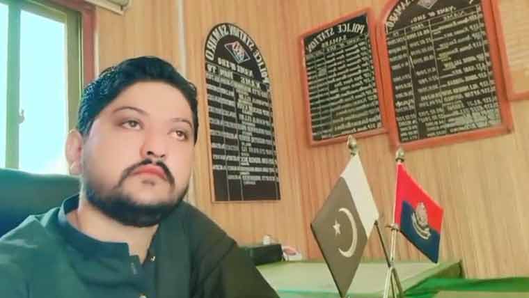 ایس ایچ او کی کرسی پر بیٹھ کر نوجوان کی ٹک ٹاک ویڈیو وائرل، انکوائری شروع