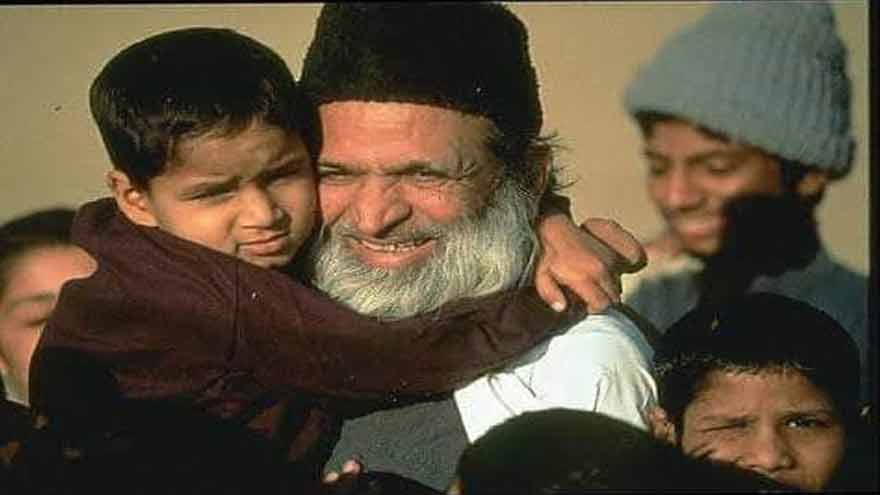 Edhi a role model for youth to drive social reform, says PM on death anniversary