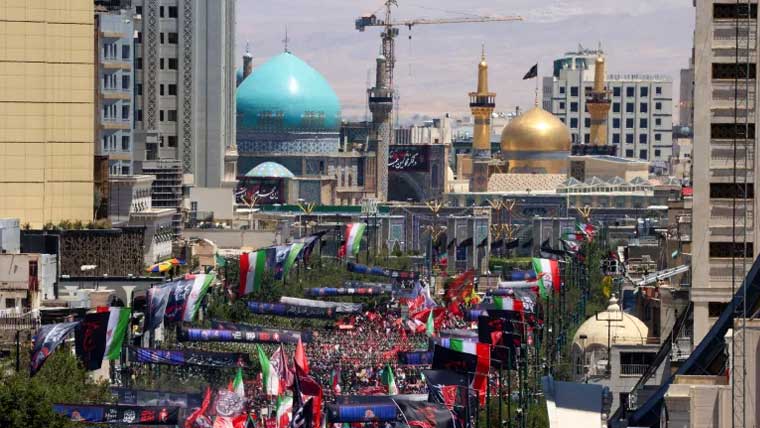 شہید سپریم لیڈر علی خامنہ ای اور اہلخانہ کی میتیں مشہد پہنچا دی گئیں