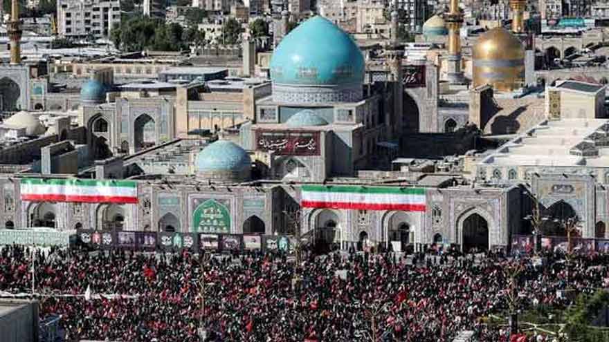 Hundreds of thousands gather in Mashhad for Khamenei's burial