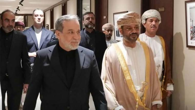 عباس عراقچی کی عمانی وزیر خارجہ سے ملاقات، بحری آمد ورفت پر گفتگو