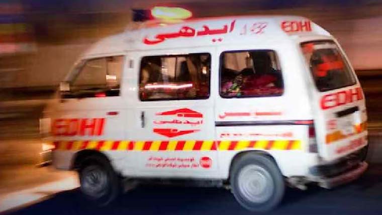 کراچی: دو ٹرالرز میں تصادم سے ایک شخص جاں بحق، 2 افراد زخمی