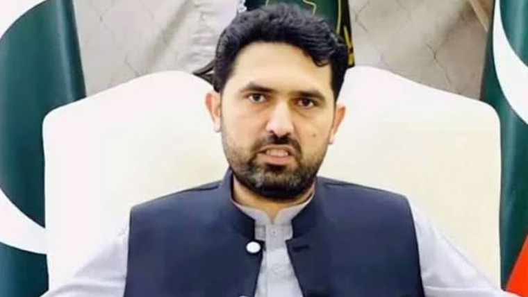 سہیل آفریدی کا تھانہ یونیورسٹی ٹاؤن کا اچانک دورہ، حوالاتیوں سے ملاقات