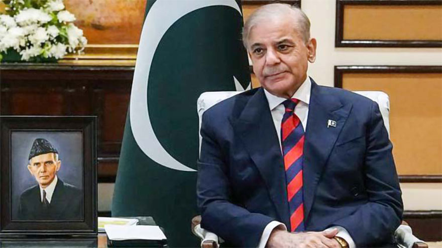 PM Shehbaz reaches Murree to meet Nawaz Sharif