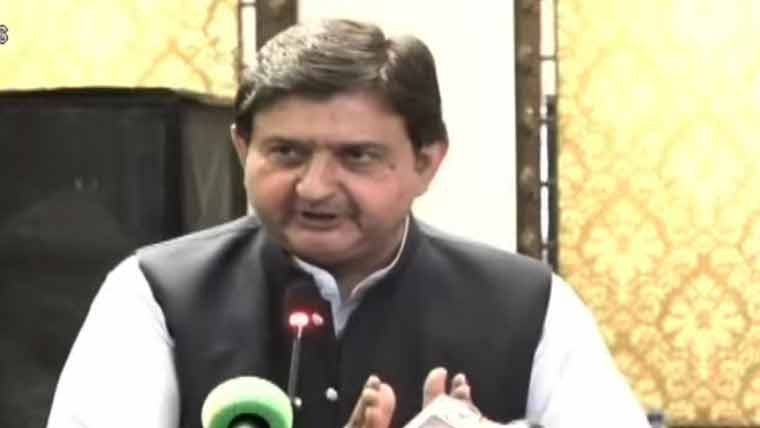 مولانا کا بیان سمجھ  سے بالاتر،فوج کی قربانیاں ناقابل فراموش ہیں: ملک احمد خان