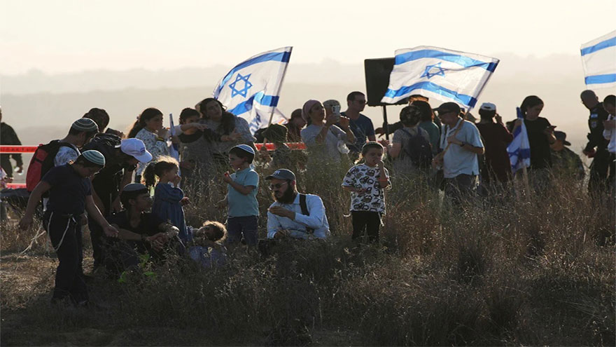 Israelis march to Gaza border demanding re-establishment of settlements