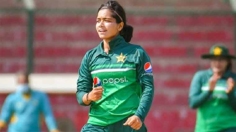 راستہ کسی کا بند نہیں ہوا، جو اچھا کھیلے گا وہ ٹیم میں ہوگا: فاطمہ ثنا