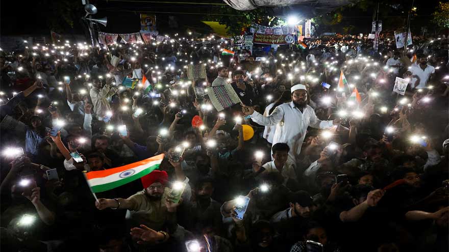 India's cockroach movement supporters gather to march despite police ban