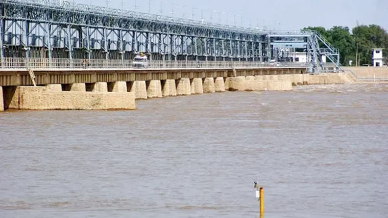 پنجاب کے بیشتر دریاؤں میں پانی کا بہاؤ نارمل، چند روز میں اربن فلڈنگ کا خدشہ