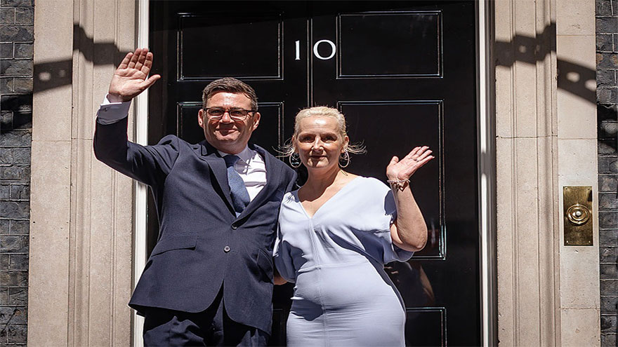New UK PM Burnham sweeps into office with surprise cabinet appointments