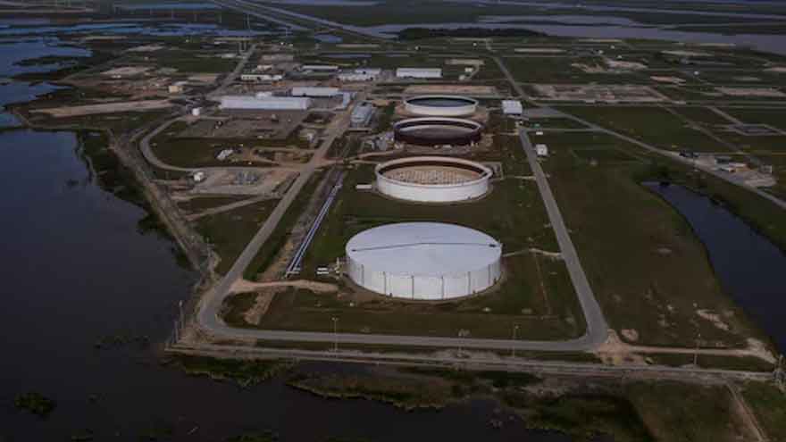 Oil stocks in US Strategic Petroleum Reserve hit lowest level since 1983