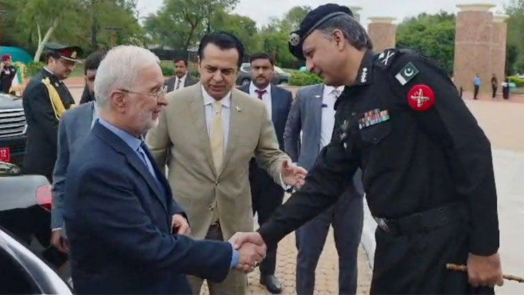 ایرانی وزیر داخلہ کا پاکستان مونومنٹ کا دورہ، یادگارِ شہداء پر حاضری