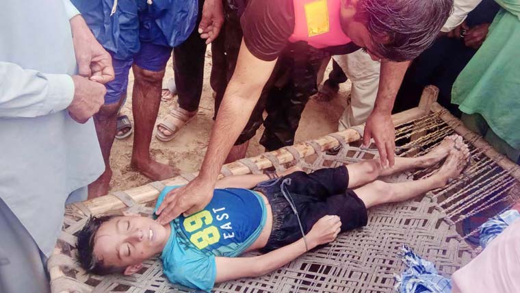 نہر میں نہاتے دو بچے ڈوب گئے، ایک کی لاش نکال لی گئی