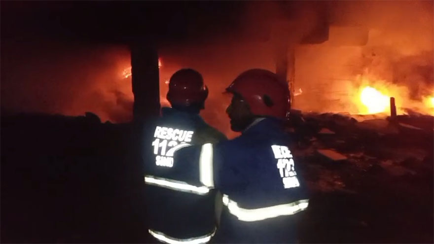 Chemical warehouse catches fire in Karachi